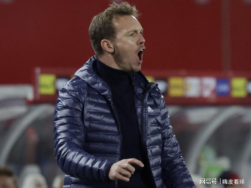 16队晋级世界杯，德国将步意大利后尘，荷兰只能靠曼联两名弃将