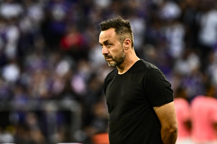 星空体育在线登录-德泽尔比:我们本可以有更好的表现,最难接受的是球队发挥不稳定