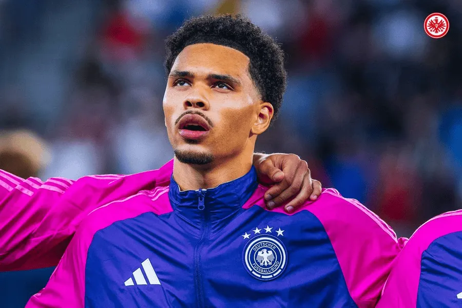 德天空：法兰克福后卫科林斯想加盟顶级球队，利物浦关注他