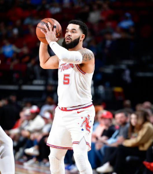 星空体育在线登录-火箭拒绝签约!3+3控卫转投掘金,两队实力此消彼长,斯通失算了