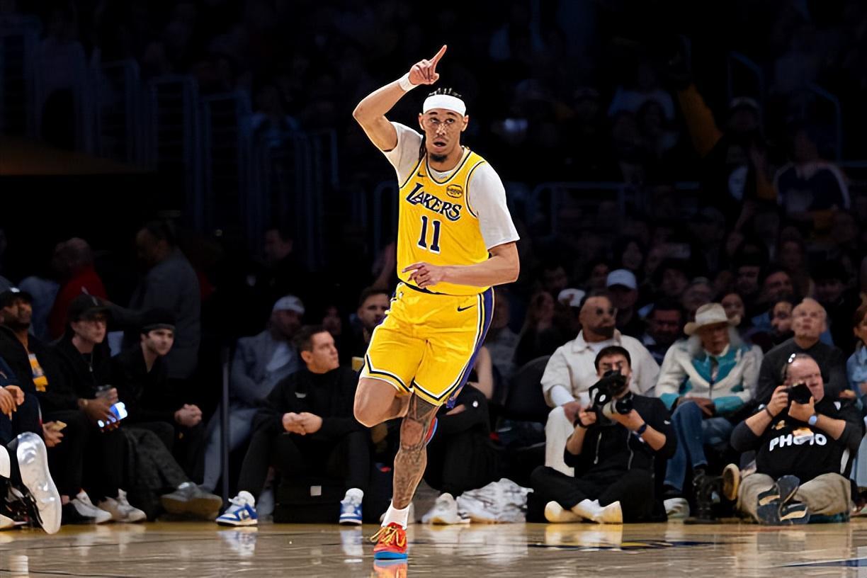 星空体育-顶级吃饼高手,湖人接下来应该安排他多与东契奇一起出场?